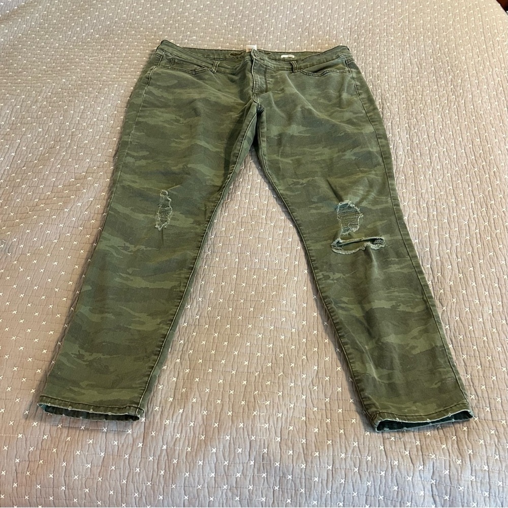 Arizona Jean Company Green Camo Jegging Pants 19 - Picture 2 of 8
